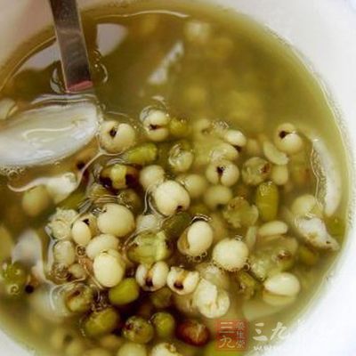 百合薏米綠豆粥的做法
