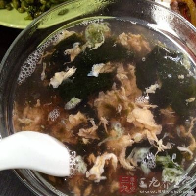 鍋中另加水，放入雞湯