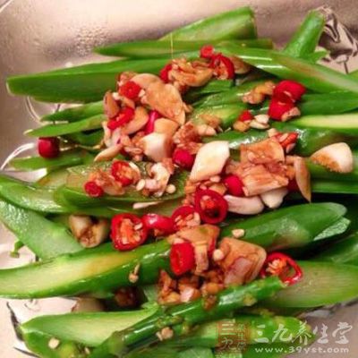 鹽6克，白砂糖10克，色拉油10克，醋20克，胡椒粉1克