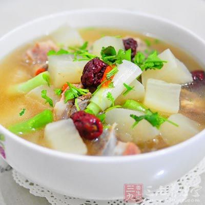 蘿卜排骨湯