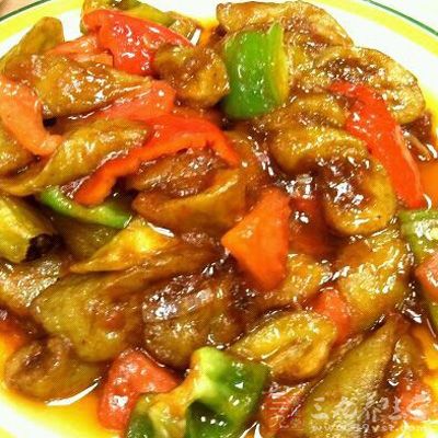 取一碗，放入蔥花、姜末、蒜末、料酒、醬油、白砂糖、醋拌勻，成味汁