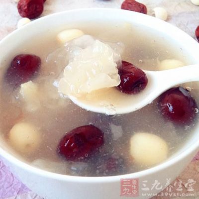 家常紅棗銀耳蓮子羹的制作方法