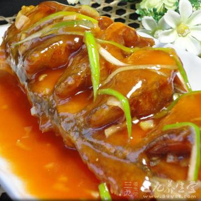 黃魚,蔥,姜,蒜,醋,糖,老抽,生抽,料酒,番茄醬,澱粉鹽 黃魚,蔥,姜,蒜,醋,糖,老抽,生抽,料酒,番茄醬,澱粉鹽