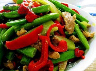 四季豆是日常生活中常見的蔬菜，四季豆的營養非常豐富