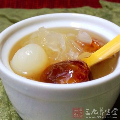 桂圓銀耳紅棗羹的制作方法