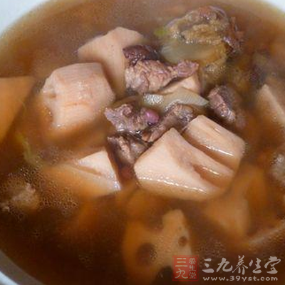 蓮藕牛腩湯的做法