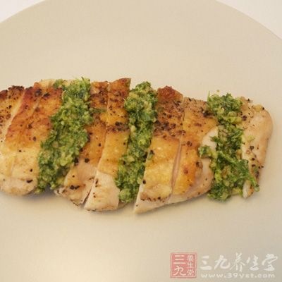 把雞胸肉切成手指那麼厚 把雞胸肉切成手指那麼厚
