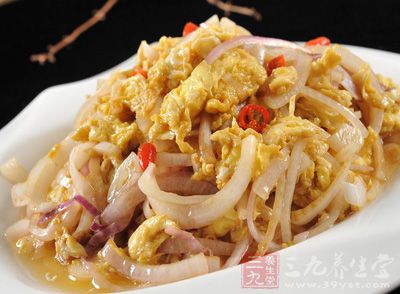 黃瓜片洋蔥炒雞蛋的制作方法