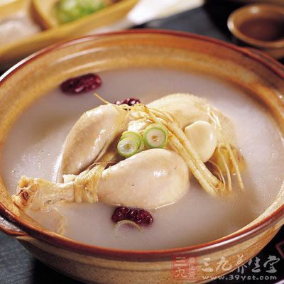 高麗參炖雞補中益氣