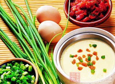 雞蛋中含有的營養素對人而言，僅次於母乳