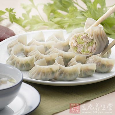 芹菜大肉餃子的制作方法