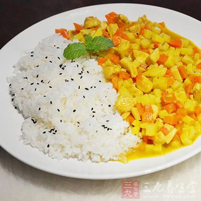 輔料:牛奶100克蒜6~7顆;洋蔥150克胡蘿卜1根 輔料:牛奶100克蒜6~7顆;洋蔥150克胡蘿卜1根