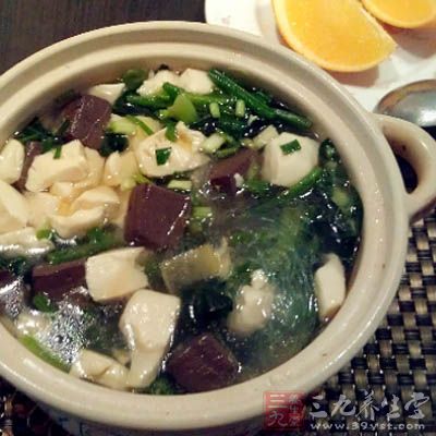 菠菜鴨血豆腐湯的做法 菠菜鴨血豆腐湯的做法
