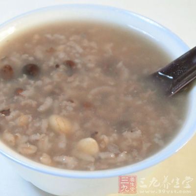 綠豆粥在夏季清熱降火,養胃,美容 綠豆粥在夏季清熱降火,養胃,美容