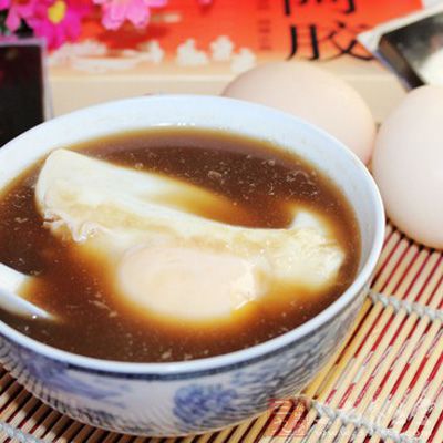 鮮雞蛋5個、阿膠粉(用牡蛎炒珠,壓碎)10克、蜂蠟30克 鮮雞蛋5個、阿膠粉(用牡蛎炒珠,壓碎)10克、蜂蠟30克
