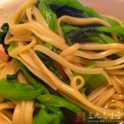 菠菜面條的做法