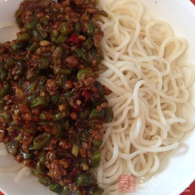 肉末豆角面條的做法