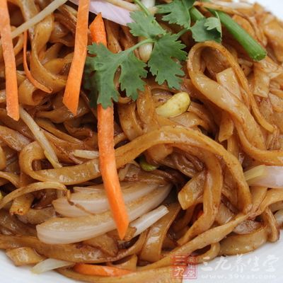 三絲炒河粉