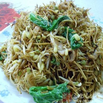 素菜炒面條