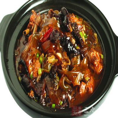 榛蘑炖小雞