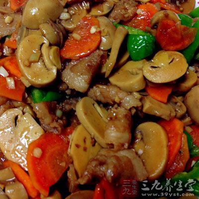 蘑菇五花肉燒蘿卜的制作