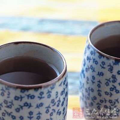 這道茶飲對於一些咽喉腫痛以及腹瀉的治療效果很好