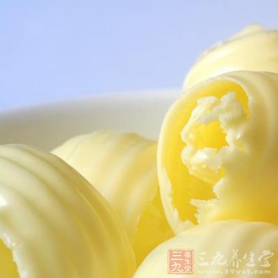 不僅僅局限於奶油蛋糕裝飾。奶油可用於蛋糕夾層,表層和裝飾 不僅僅局限於奶油蛋糕裝飾。奶油可用於蛋糕夾層,表層和裝飾