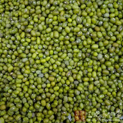 綠豆之所以可以清熱在於它的外皮