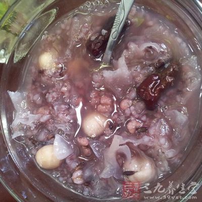 黑米銀耳大棗粥