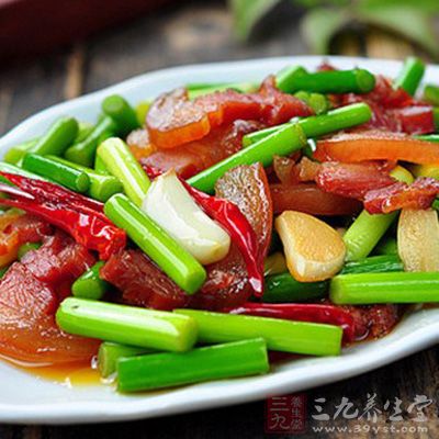 味重口味的干炒蒜苔,也許並不是你的最愛 味重口味的干炒蒜苔,也許並不是你的最愛