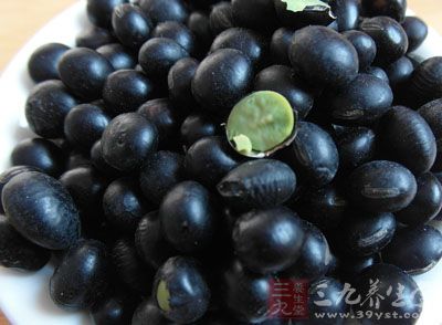 黑豆我們的生活中是非常常見的