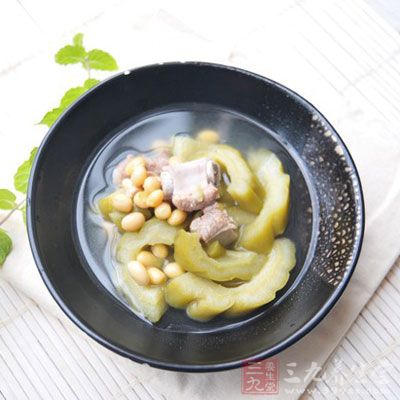 苦瓜味苦,有清心開胃的效果 苦瓜味苦,有清心開胃的效果