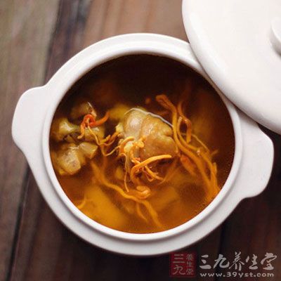 蟲草花煲雞湯有降血壓、提高機體免疫能力等作用 蟲草花煲雞湯有降血壓、提高機體免疫能力等作用