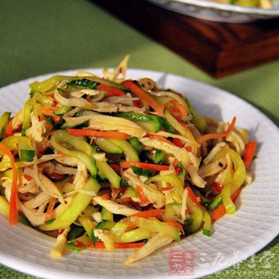 紅椒黃瓜雞絲怎麼做好吃 紅椒黃瓜雞絲怎麼做好吃