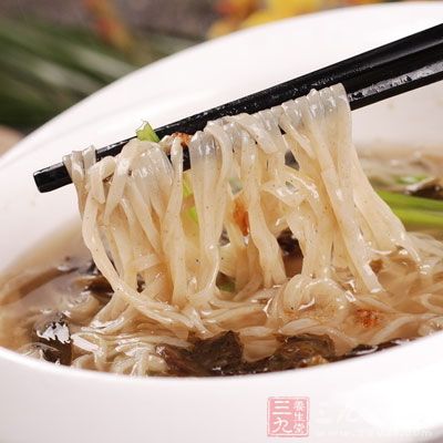 一碗面條當午餐不是一個好習慣 一碗面條當午餐不是一個好習慣