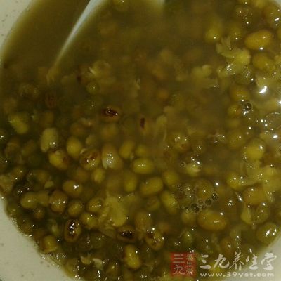 綠豆湯有清暑解渴、利水消腫、清熱解毒之作用