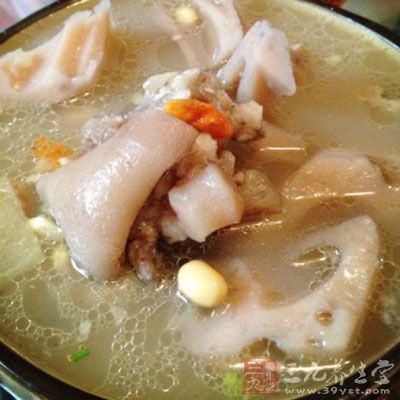 黃豆豬尾湯