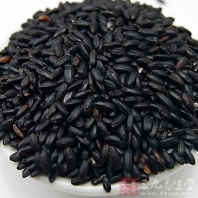 黑米是稻米中的珍貴品種,屬於糯米類 黑米是稻米中的珍貴品種,屬於糯米類