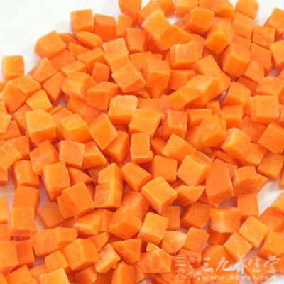 材料:火龍果1個 材料:火龍果1個