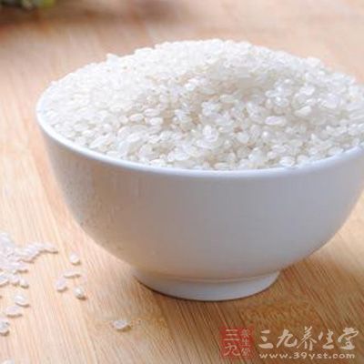 做法:將米洗淨燒粥;把花生、核桃用力壓碎 做法:將米洗淨燒粥;把花生、核桃用力壓碎