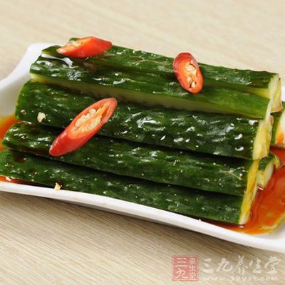 砂仁鲫魚湯適用於惡心嘔吐、不思飲食或病後食欲不振的孕婦食用 砂仁鲫魚湯適用於惡心嘔吐、不思飲食或病後食欲不振的孕婦食用