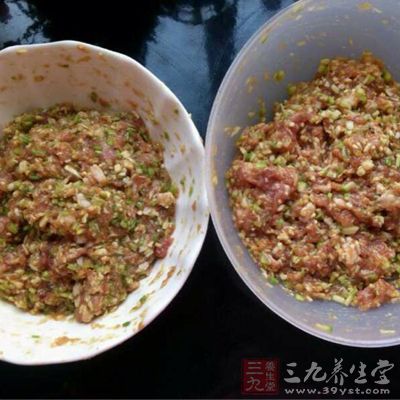 包上內餡(不要太多)