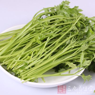 常吃芹菜對於高血壓、心髒病等有一定的輔助治療作用