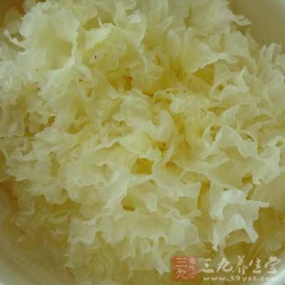 銀耳能清肺熱