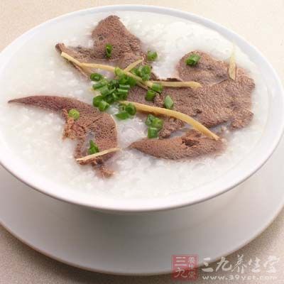 豬肝粥具有補血(補血食品)明目、養肝健脾的作用