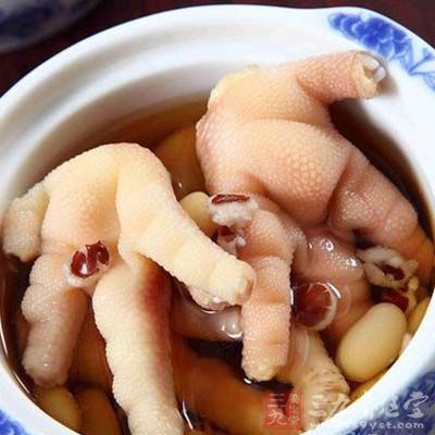 扁豆苡米炖雞腳