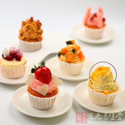 老年人經常食用過多的甜食 老年人經常食用過多的甜食