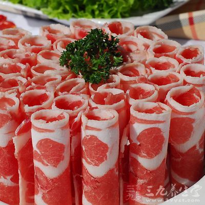 原料:羊肉100克 原料:羊肉100克