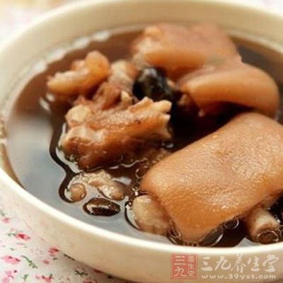 骨碎補炖豬蹄筋 骨碎補炖豬蹄筋