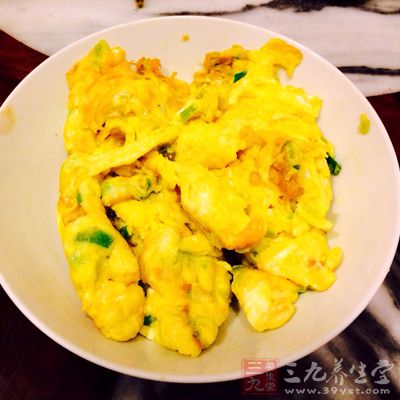 炒雞蛋可以提供給你大量的蛋白質